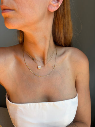DARIA Elongated Cushion Necklace