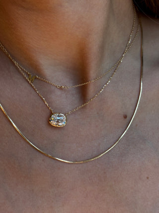 DARIA Elongated Cushion Necklace