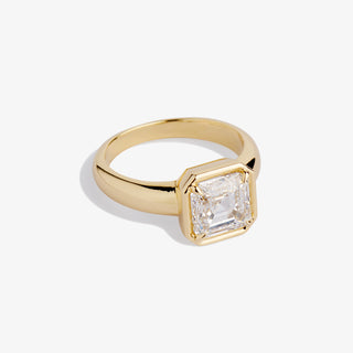 SELA Asscher Ring