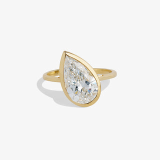 NAOMI Tilted Pear Shape Ring