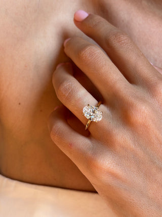 ROMI Oval Ring